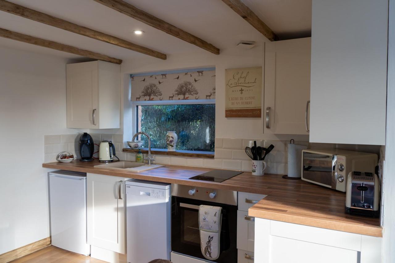 Rose Hideaway - Forest Of Dean Cosy Cabin Retreat Yorkley Εξωτερικό φωτογραφία