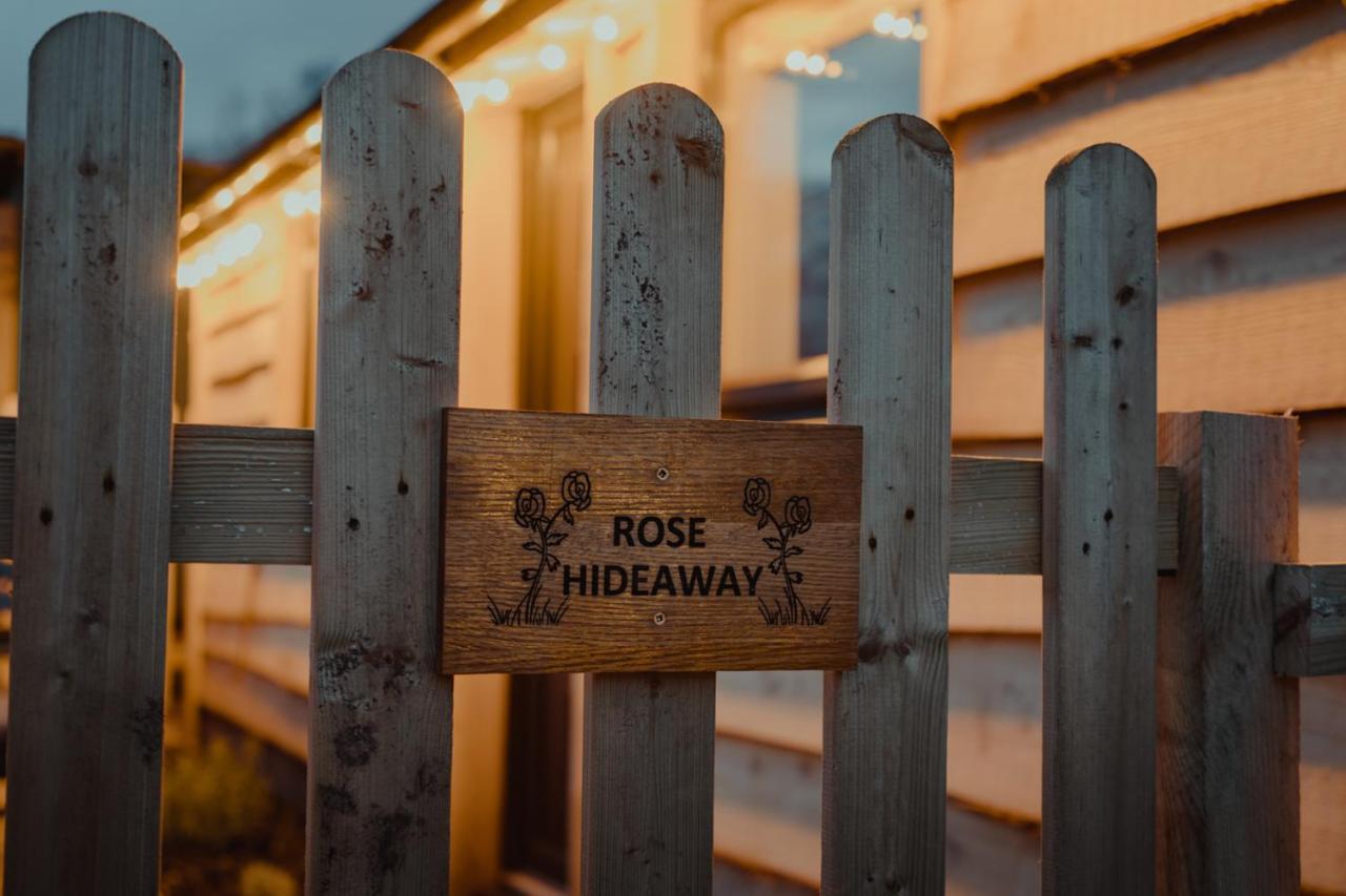Rose Hideaway - Forest Of Dean Cosy Cabin Retreat Yorkley Εξωτερικό φωτογραφία