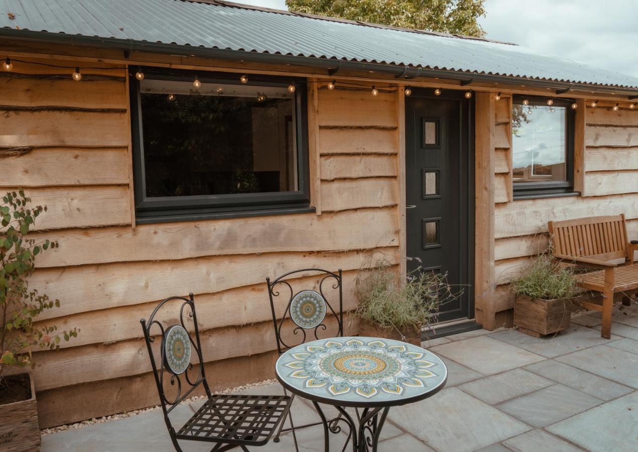 Rose Hideaway - Forest Of Dean Cosy Cabin Retreat Yorkley Εξωτερικό φωτογραφία